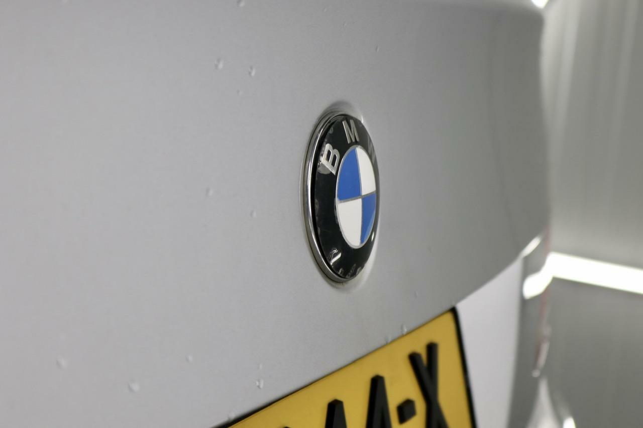 Caroutlet Groningen - BMW 5-serie Touring 525i | AUTOMAAT | STOELVERW  | LEDER | GR NAVI