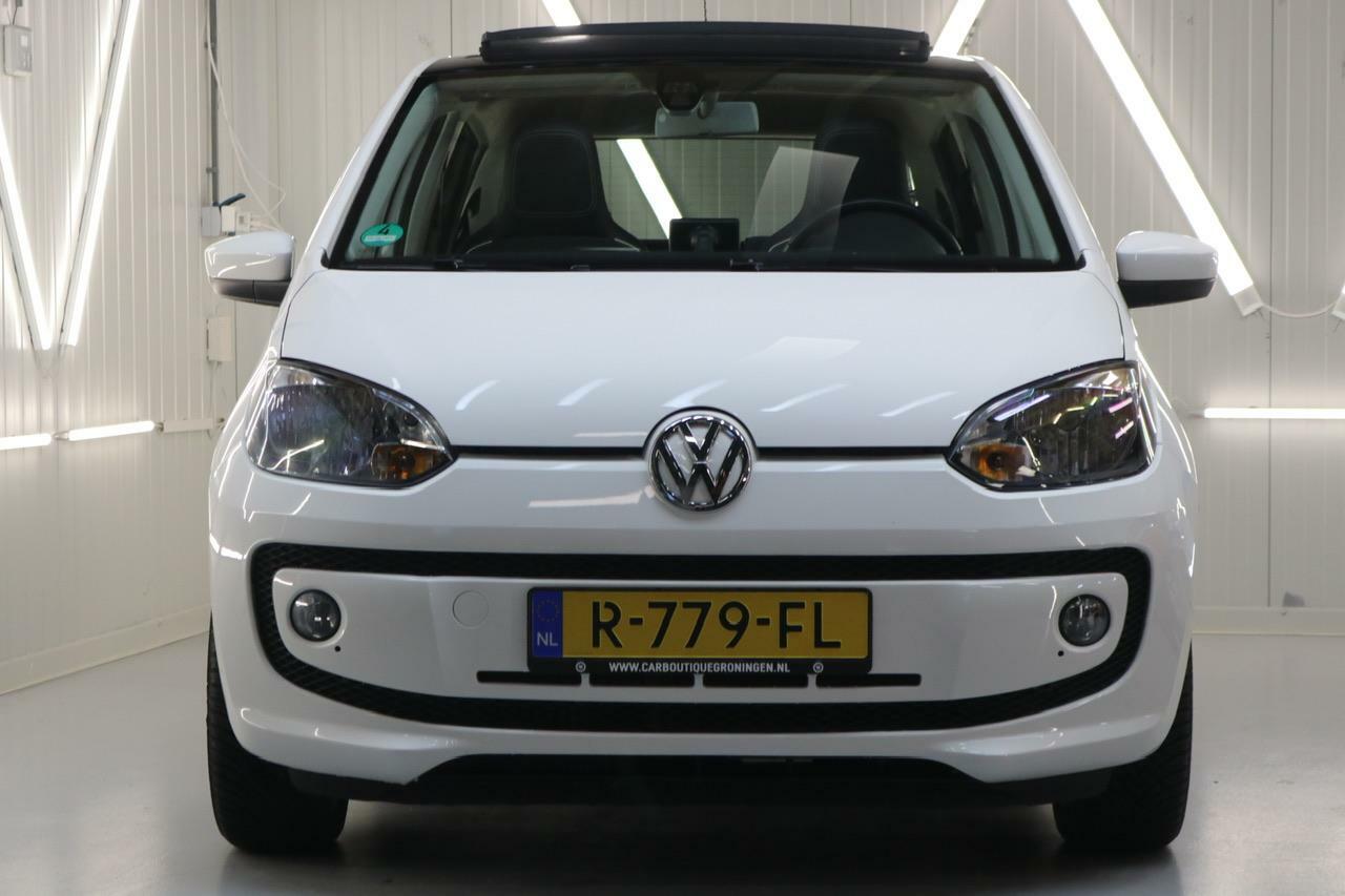 Caroutlet Groningen - Volkswagen Up! 1.0 high up! | PANODAK | AUT | LEER | VOL