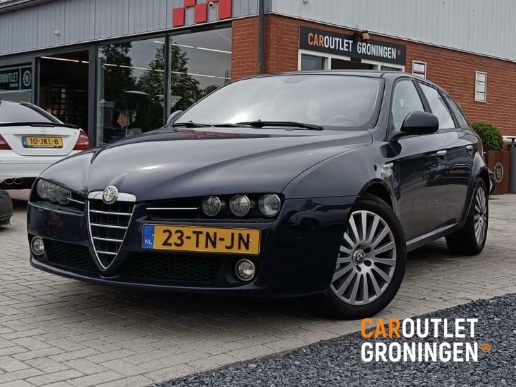 Caroutlet Groningen - Alfa Romeo 159 Sportwagon 3.2 JTS Q4 Distinctive | NET BINNEN | LEER