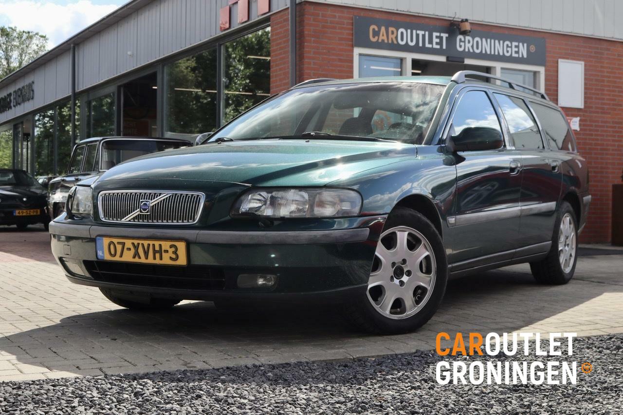 Caroutlet Groningen - Volvo V70 2.4 T Comfort Line | AUTOMAAT | LEDER | NET BINNEN