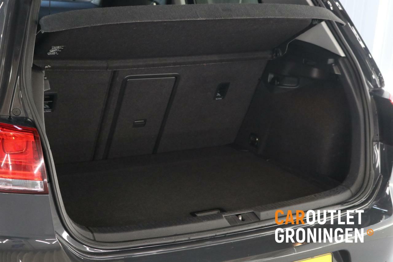 Caroutlet Groningen - Volkswagen Golf 1.2 TSI Comfortline Edition 40 | 5 DRS | AIRCO