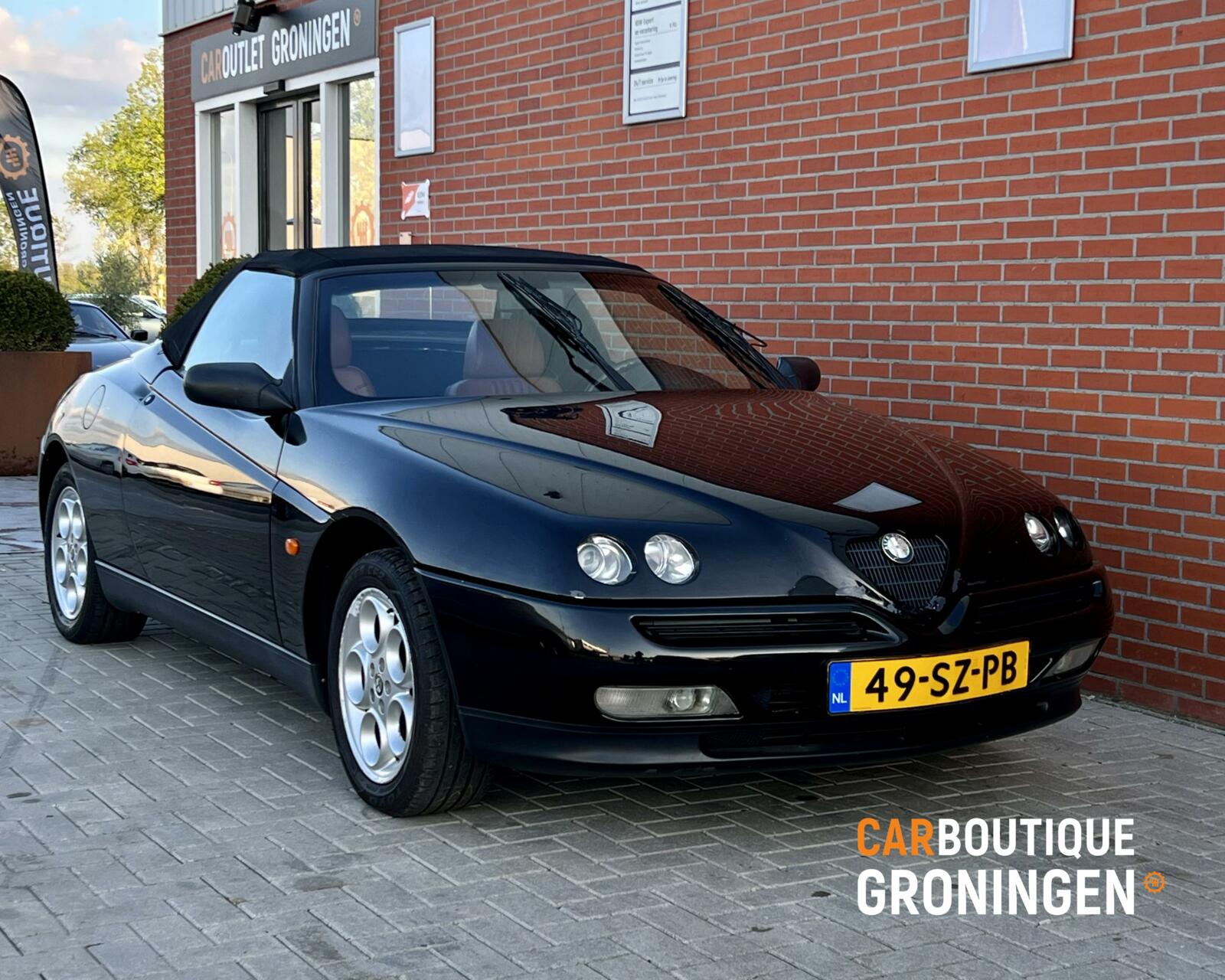 Caroutlet Groningen - Alfa Romeo Spider 2.0-16V T.Spark