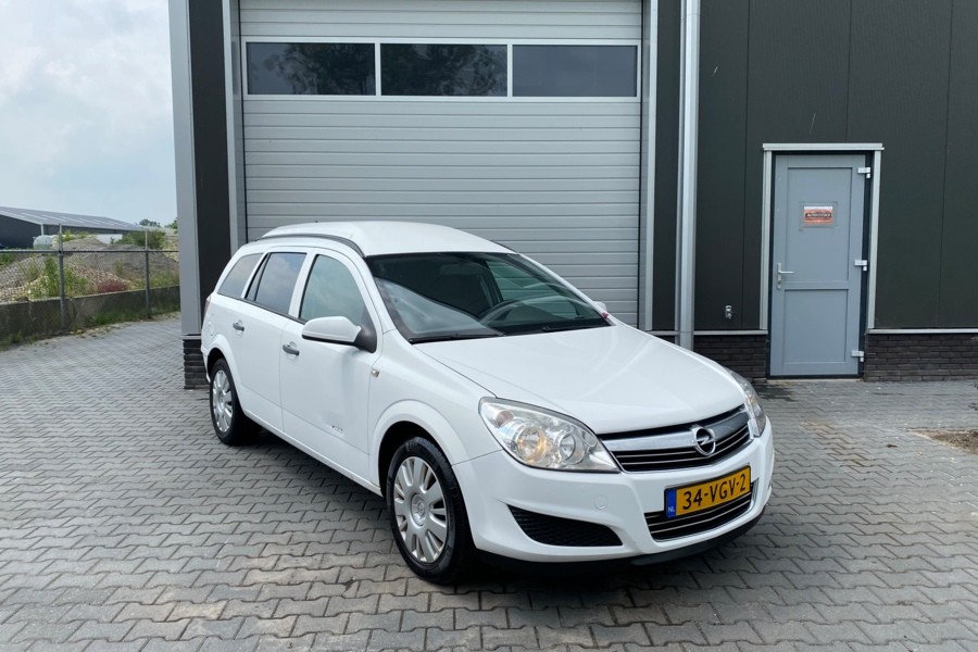 Opel Astra 1.3 CDTi Enjoy grijskenteken marge