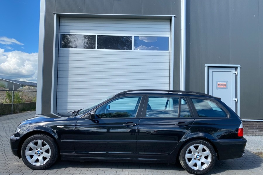 BMW 3-serie Touring 318i