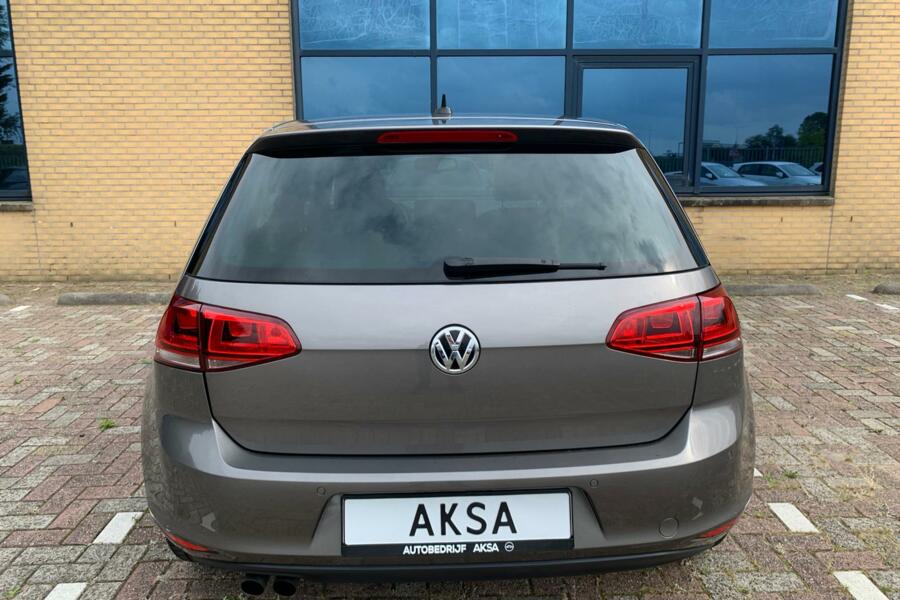 Volkswagen Golf 1.4 TSI ACT Business Edition R Connected