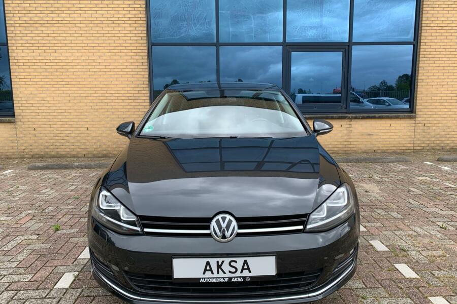 Volkswagen Golf 1.4 TSI Business Edition Connected