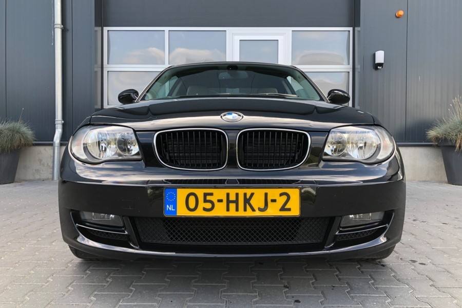 BMW 1-serie Coupé 123d Org NL 204Pk Sportstoelen Navigatie Lede.