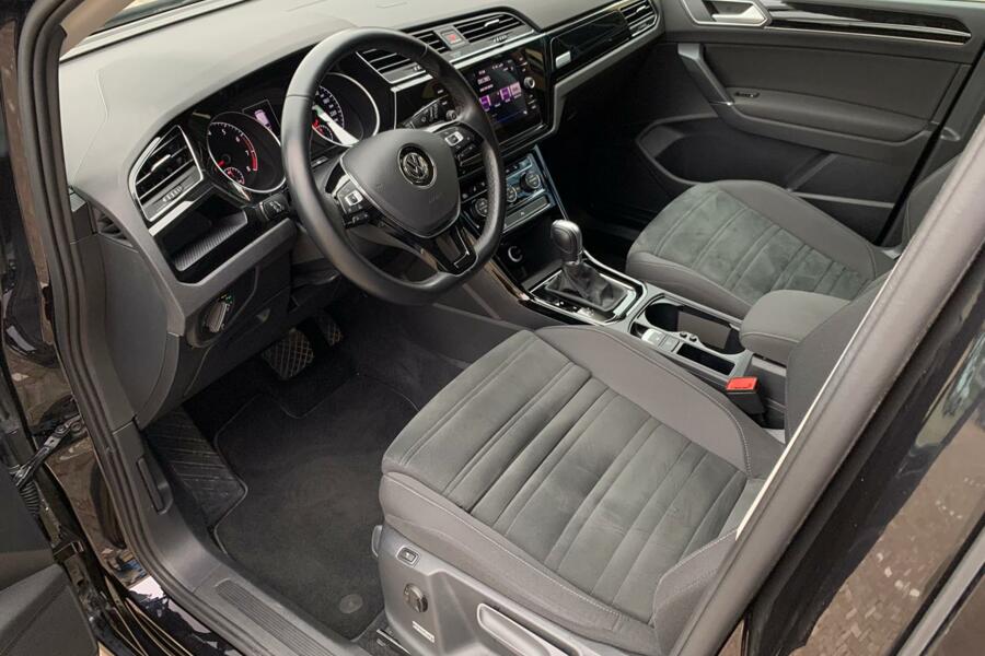 Volkswagen Touran 1.4 TSI Highline 150pk DSG Facelift 17inch