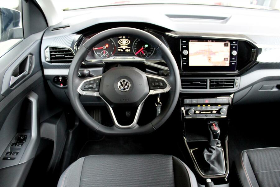 Volkswagen T-Cross 1.0 TSI 115pk DSG Life * Navigatie * Adaptief Cruise * Parkeersensoren