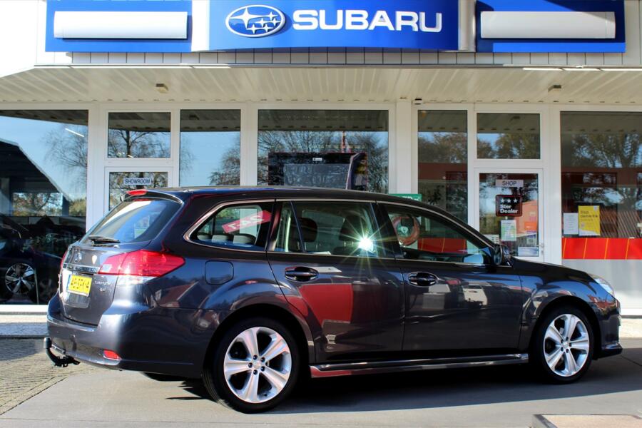 Subaru Legacy 2.0 150pk CVT Luxury * Trekhaak * Navigatie * 18 inch