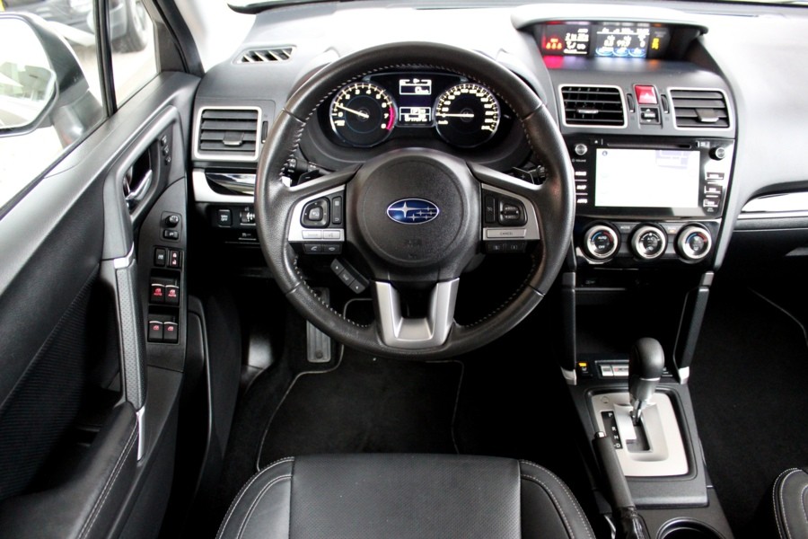 Subaru Forester 2.0 CVT Premium * Trekhaak * Navigatie * Parkeersensoren