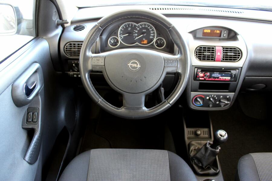 Opel Corsa 1.2-16V Essentia * 104351 km * Elektr. ramen *