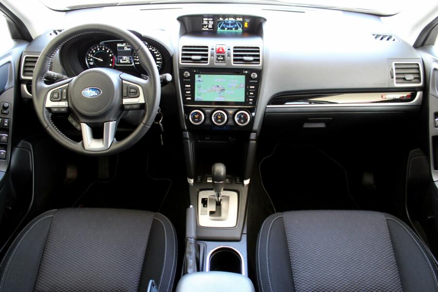 Subaru Forester 2.0 CVT Luxury Plus * Trekhaak * Navigatie * BI-LED * Panoramadak
