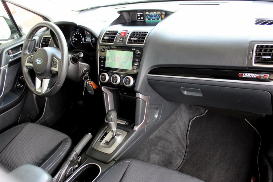 Subaru Forester 2.0 CVT Luxury Plus * Navigatie * BI-LED * Panoramadak *