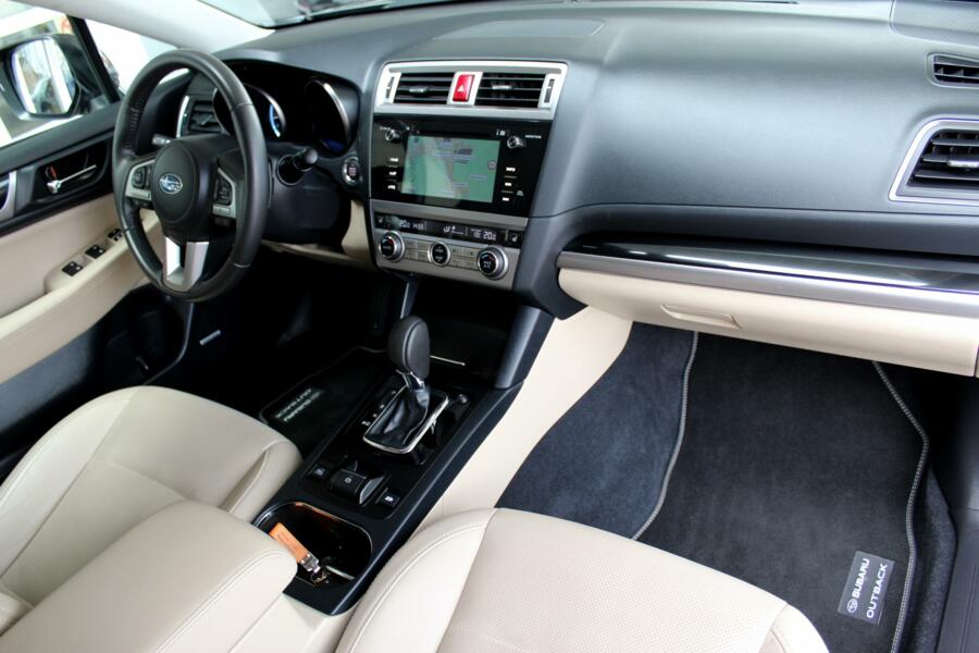 Subaru Outback 2.5 CVT Premium * Trekhaak * Navigatie * Parkeersensoren * Harman Kardon