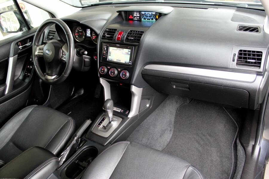 Subaru Forester 2.0 CVT Executive * Trekhaak * Navigatie * 18 inch * Xenon