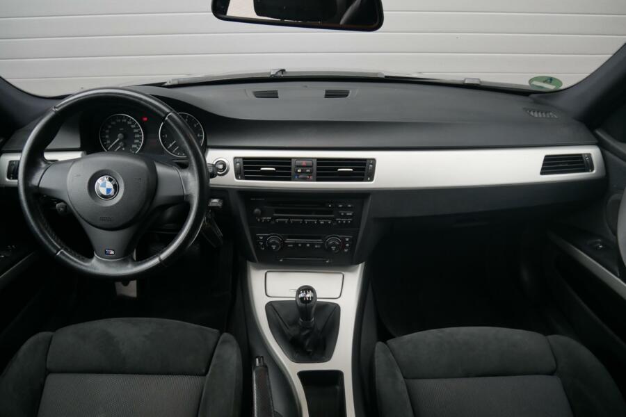 BMW 3-serie Touring 320i