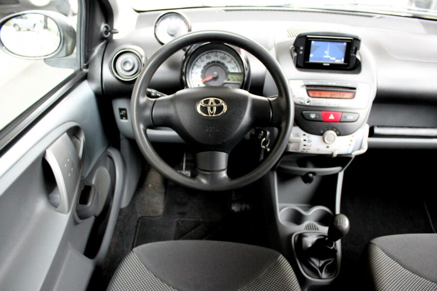 Toyota Aygo 1.0-12V Dynamic Navigator