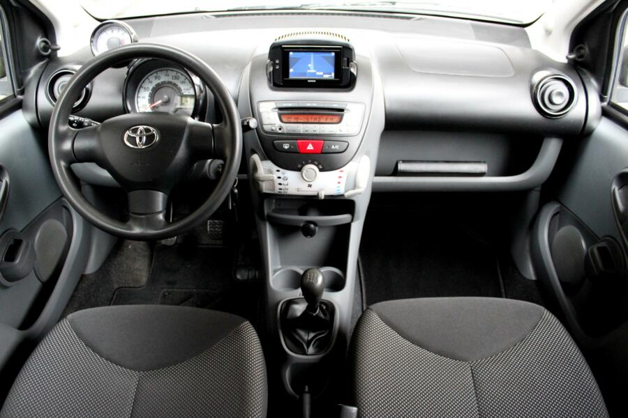 Toyota Aygo 1.0-12V Dynamic Navigator