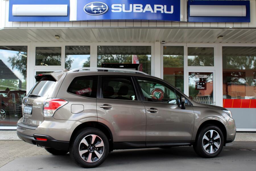 Subaru Forester 2.0 CVT Premium * 21443 km * Trekhaak * Navigatie * Parkeersensoren voor en achter
