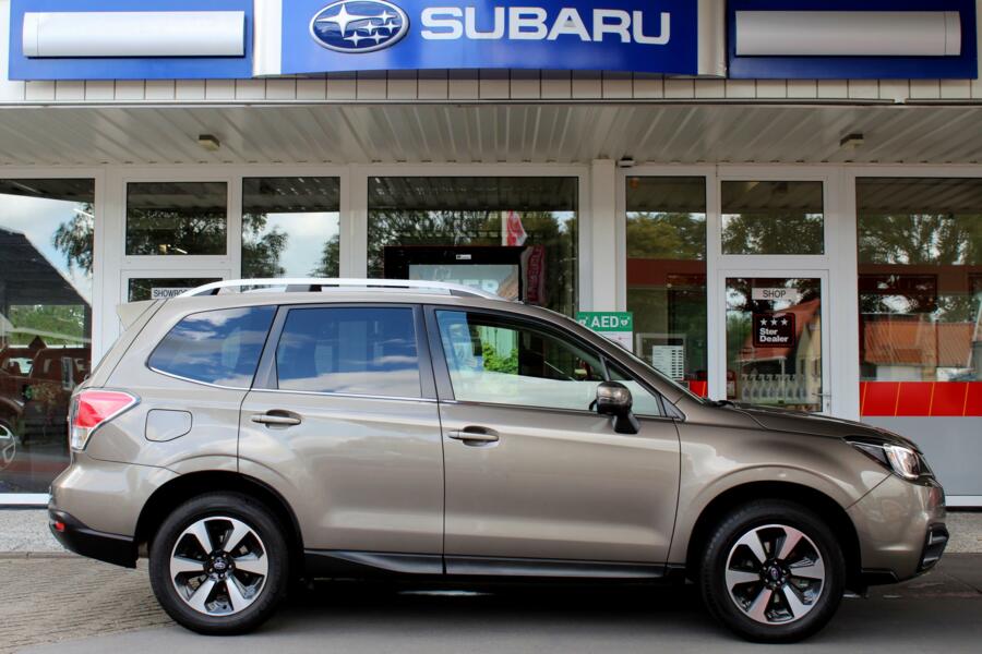 Subaru Forester 2.0 CVT Premium * 21443 km * Trekhaak * Navigatie * Parkeersensoren voor en achter