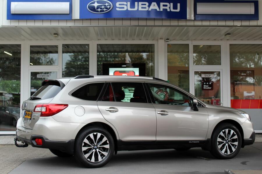 Subaru Outback 2.5 CVT Premium * Navigatie * Trekhaak * 1e eigenaar