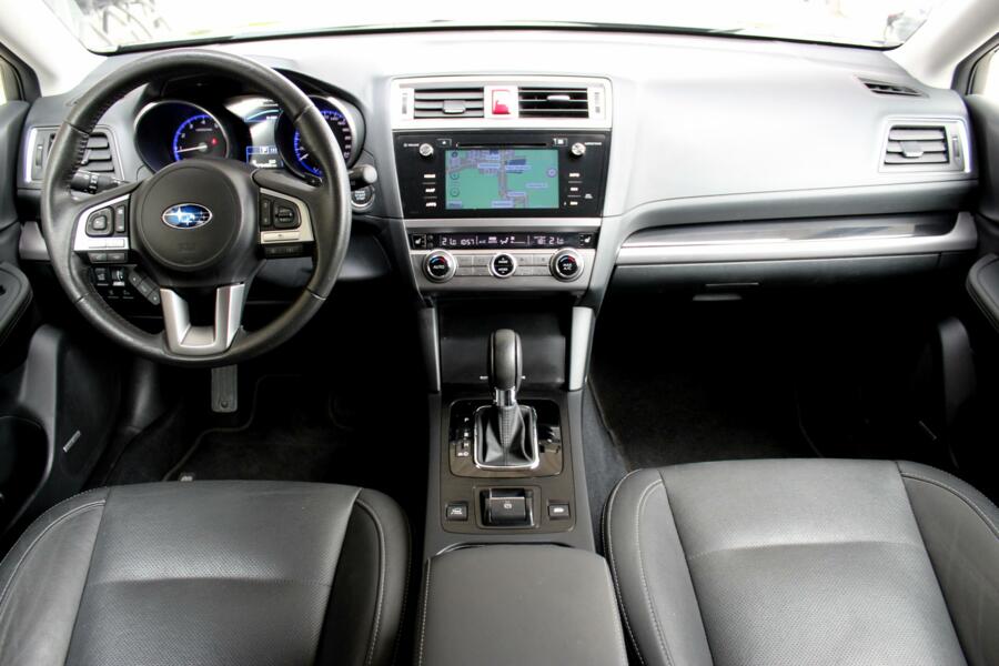 Subaru Outback 2.5 CVT Premium Eyesight * Trekhaak * Navigatie *