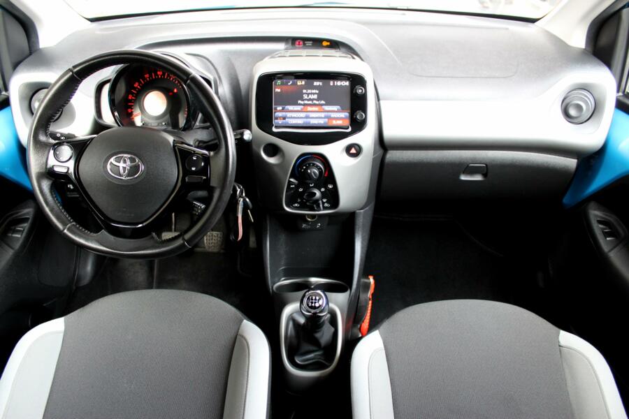 Toyota Aygo 1.0 X-Sport * Airco * Cruise * Camera * Lichtmetalen velgen