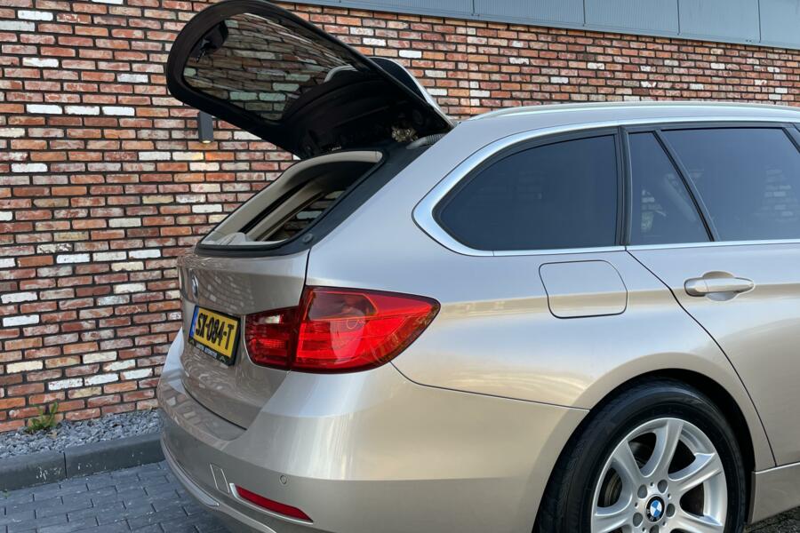 BMW 3-serie Touring 318d High Executive Modern|Pano|Xenon|Nav