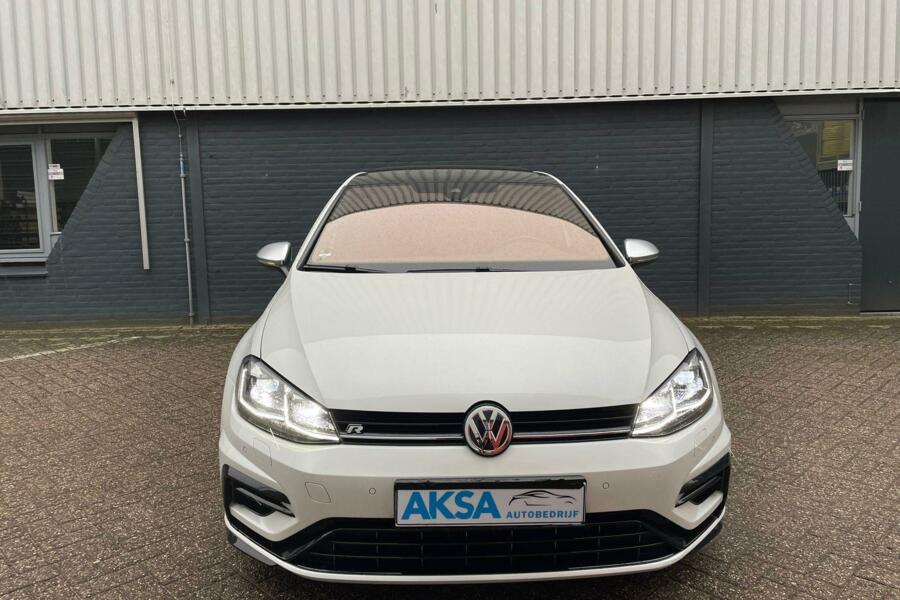 Volkswagen Golf 2.0 TSI 4Motion R | AKRAPOVIC | Pano | DSG