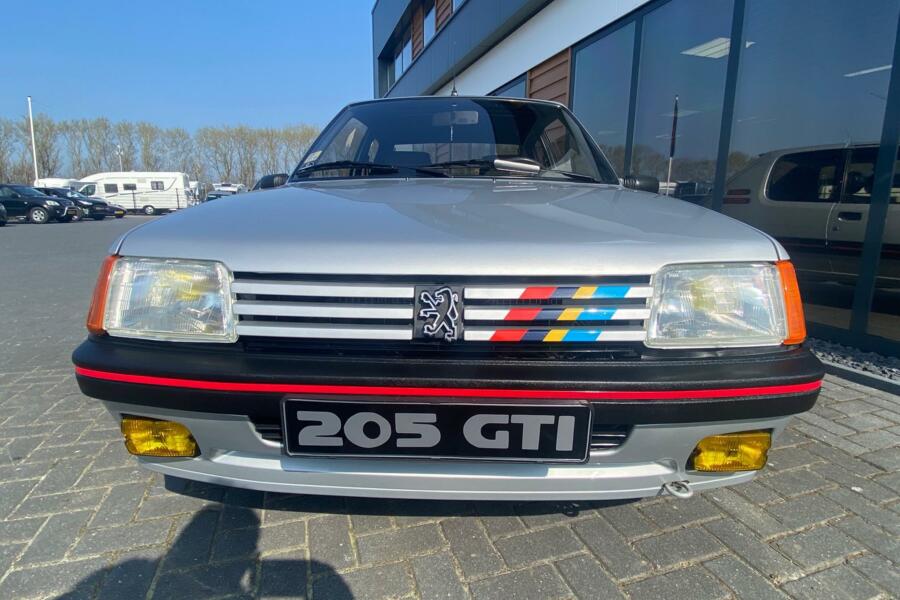 Peugeot 205  1.9 GTI Full history 85.656 KM Nieuwstaat