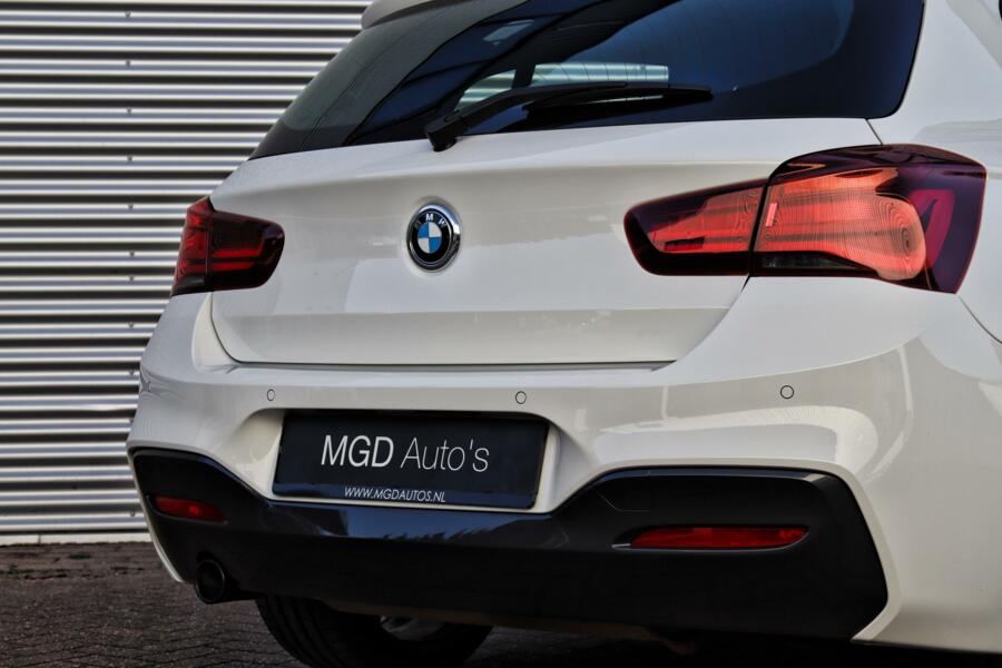 BMW 1-serie 116i M-Sport Shadow Edition /LED/M-PAKKET/STOELVERW./NAVI/18 INCH/PDC!