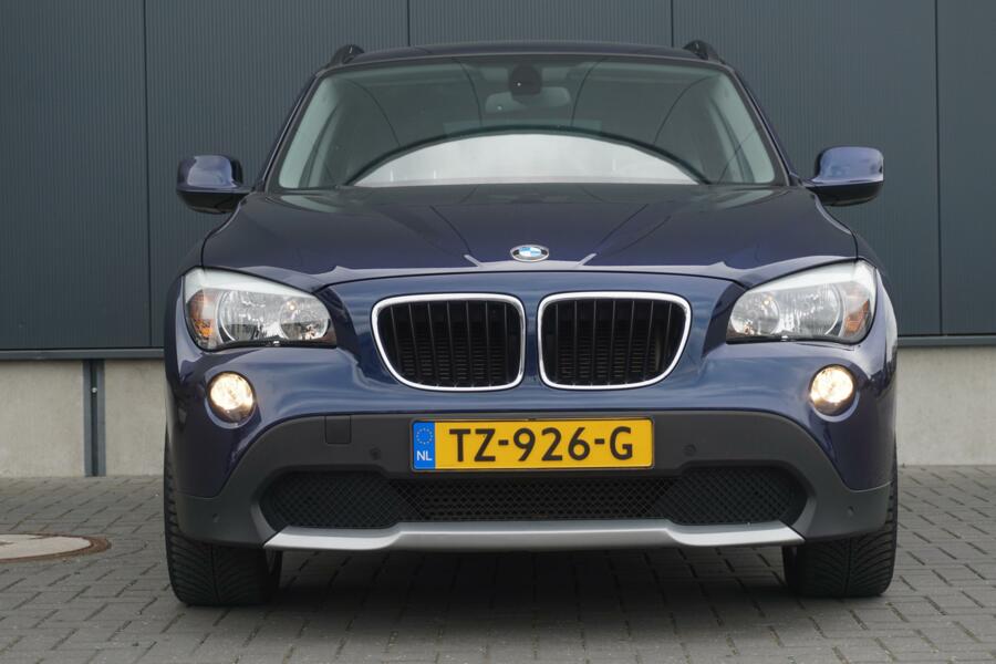 BMW X1 xDrive20i BUSINESS AUTOMAAT | LEER | STOELVERW. | PDC