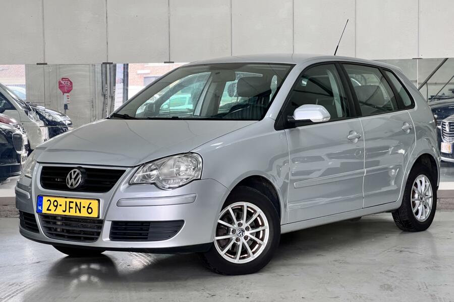 Volkswagen Polo 1.4-16V Comfortline Automaat Airco Cruise