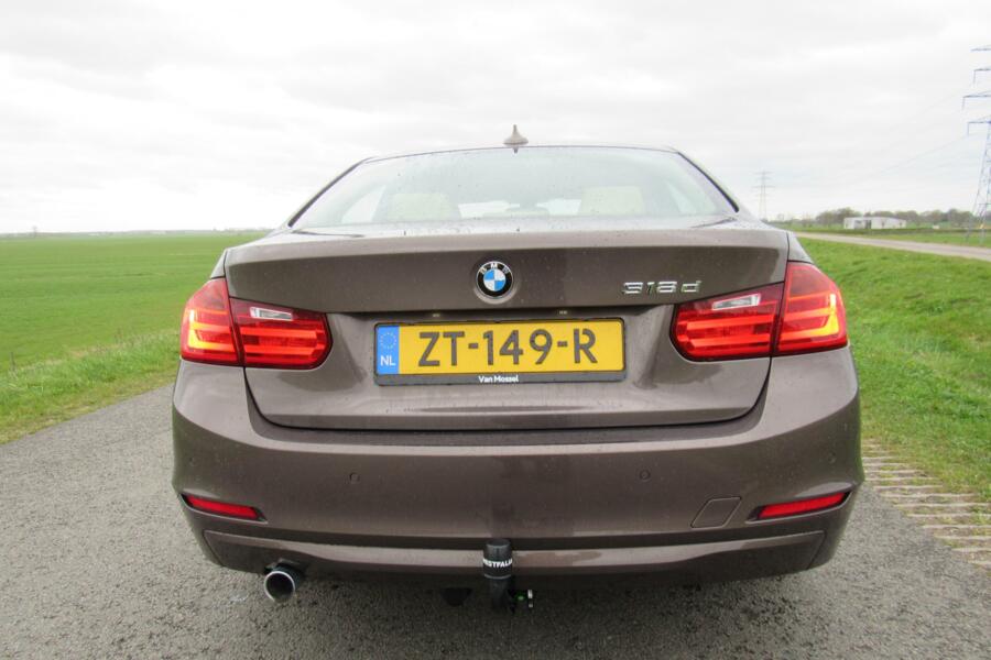 BMW 3-serie 318d M Sport Edition High Executive, creme leer, navi,