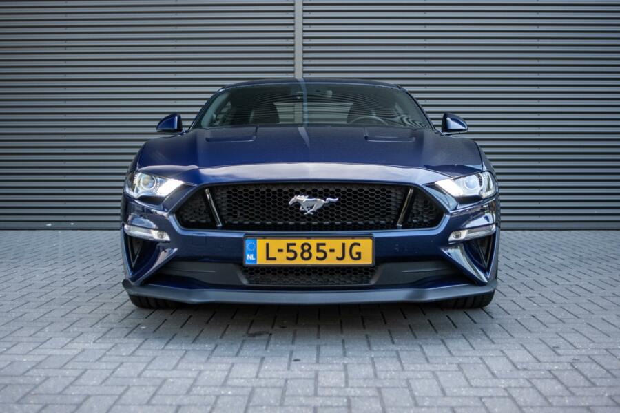 Ford Mustang Fastback 5.0 V8 GT Full Option EUspec 1st owner
