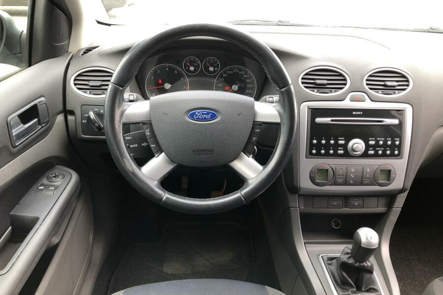 Ford Focus Wagon 1.6-16V Futura Clima/Cruise/LMV