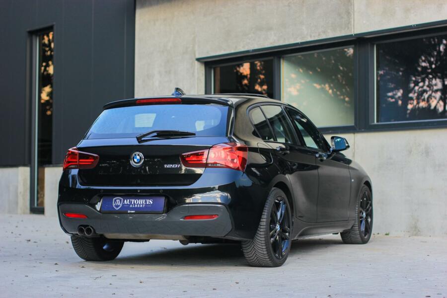 BMW 120i M Sport Shadow Line H&K Pano Leder Fabrieksgarantie