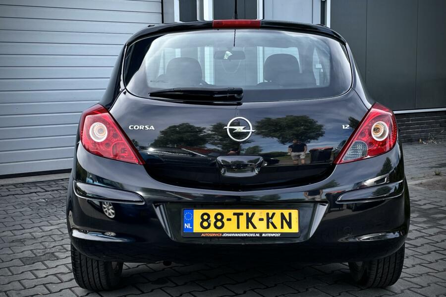 Opel Corsa 1.2-16V Enjoy AIRCO