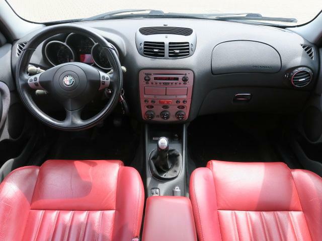 Alfa Romeo 147 1.6 T.Spark Edizione Limitata, leder, clima, cruisecontrol, 17 inch lm velgen.