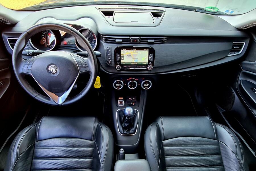 Alfa Romeo Giulietta 1.4T Distinctive 1e Eig! | Leer | Navi | ALL IN PRIJS!