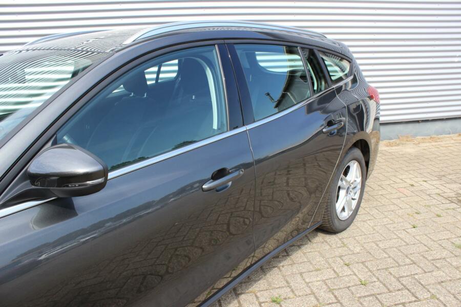 Ford Focus Wagon 1.0 EcoBoost Cool & Connect // 125PK - Dealer onderh. - All-in Prijs - Navigatie - Android Auto