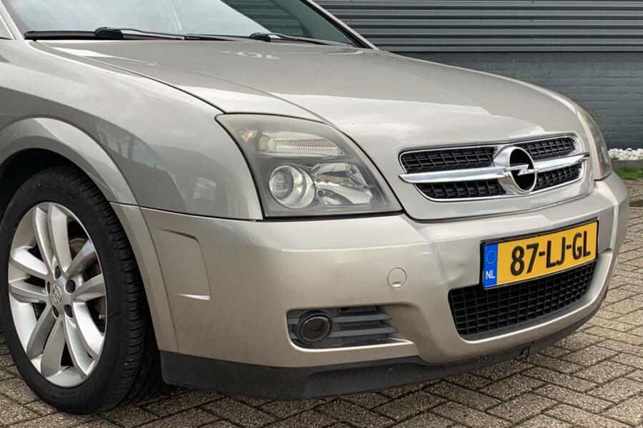 Opel Vectra GTS 2.2-16V Elegance BJ`03 NAP NL Cruise Climate Trekhaak Nette auto!