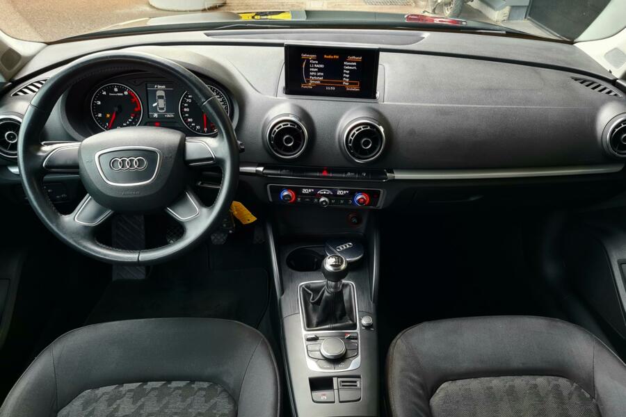 Audi A3 Limousine 1.4 TFSI Ambiente | Climate | PDC | Xenon | 17"Lmv