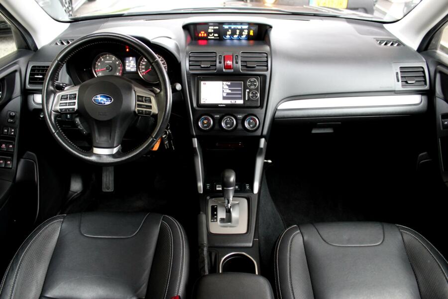 Subaru Forester 2.0 CVT Luxury Plus * Navigatie * Leder * Trekhaak * Parkeersensoren
