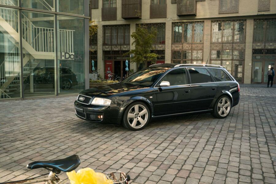 Audi A6 Avant 4.2 quattro RS 6