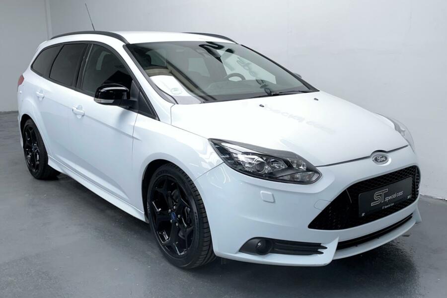 Ford Focus Wagon 2.0 EcoBoost ST-3|Driver Assistance Pack