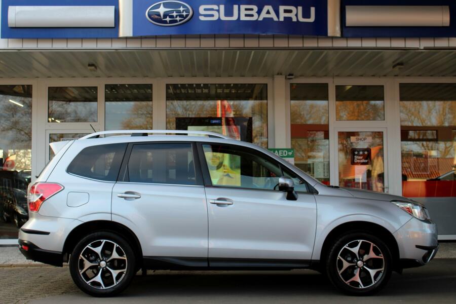 Subaru Forester 2.0 CVT Executive * Trekhaak * Navigatie * 18 inch * Parkeersensoren voor en achter