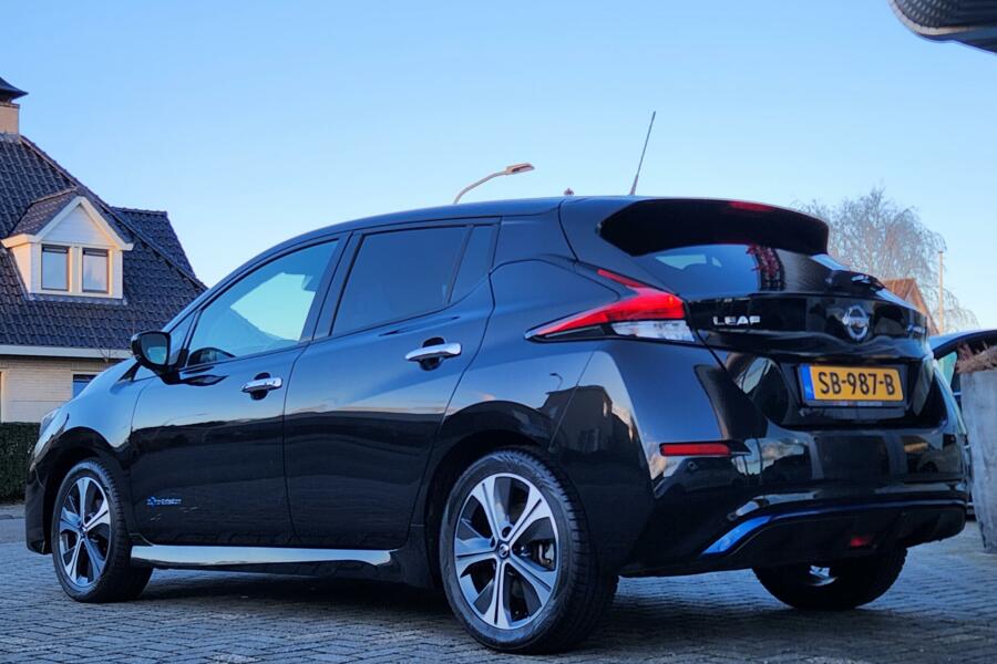 Nissan LEAF 2.ZERO EDITION 40 kWh| Vol Luxe| Dealer onderh.|