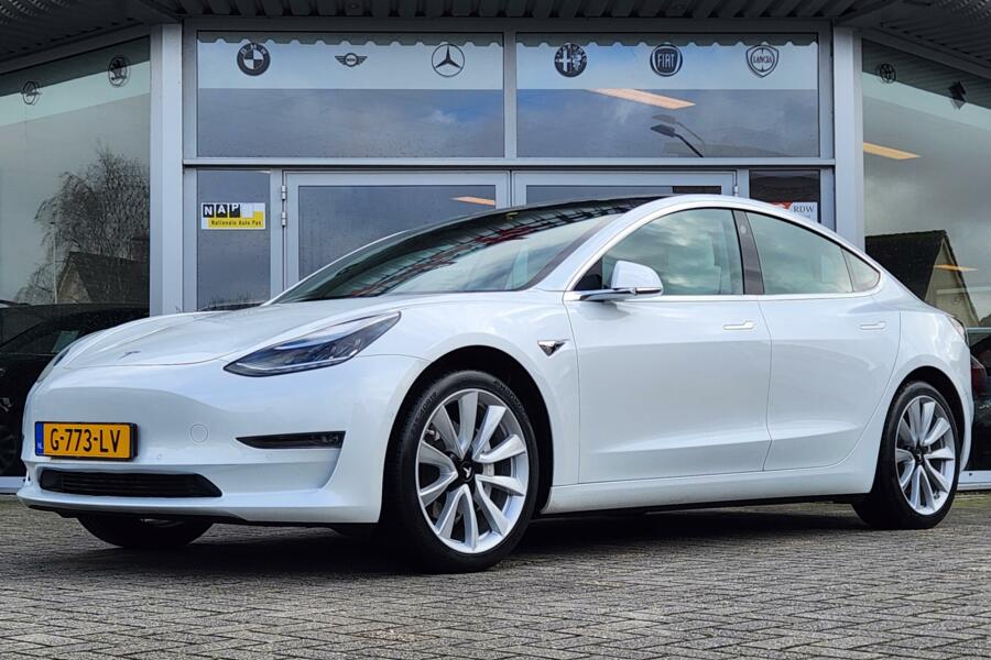 Tesla Model 3 Standard RWD Plus| Marge| 19"| Trekh. | 1e Eig